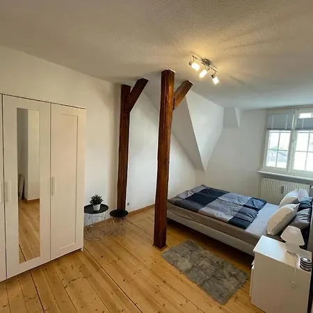 Zentrale Dg-oase In Jugendstilvilla *